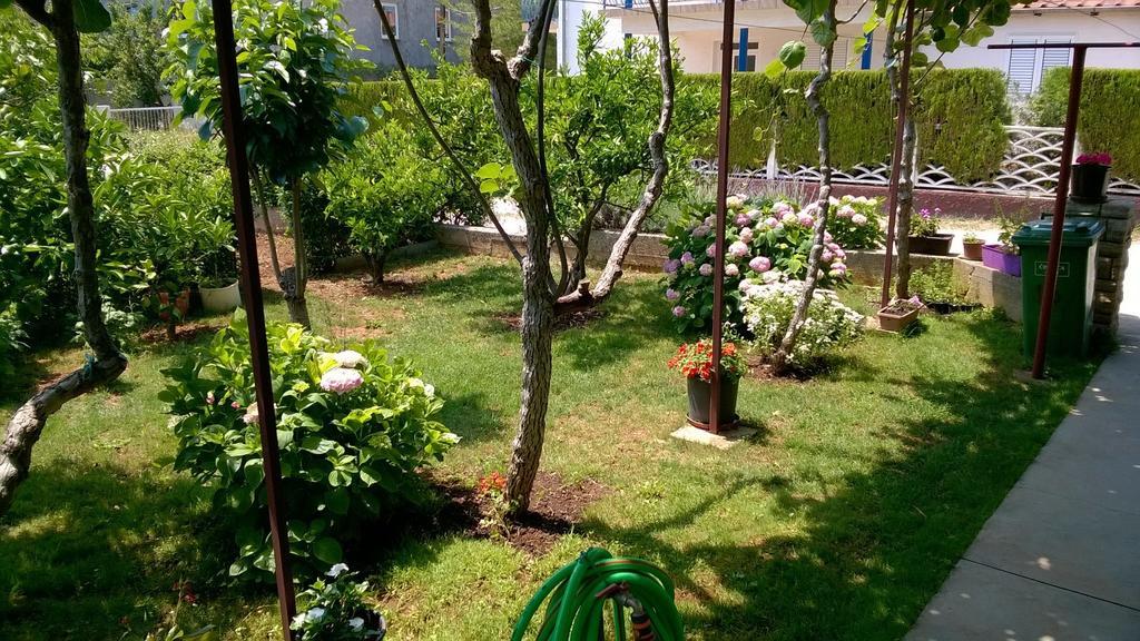 Apartment Saric Sukošan Oda fotoğraf
