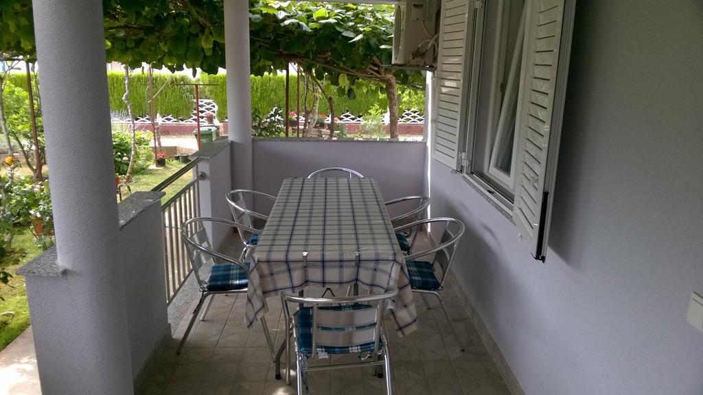 Apartment Saric Sukošan Dış mekan fotoğraf